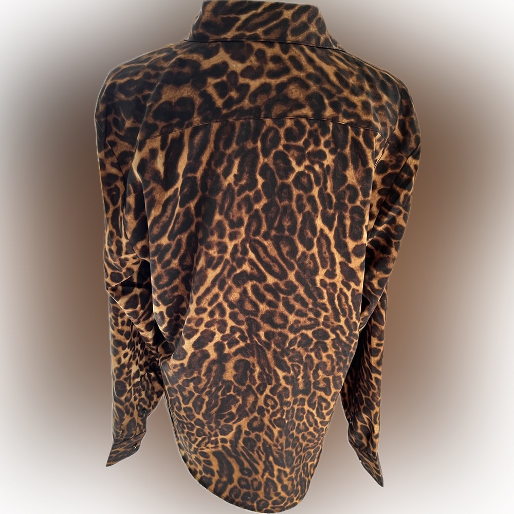 Ralph Lauren Women’s Leopard Print Button-Down Shirt - Picture 4 of 9